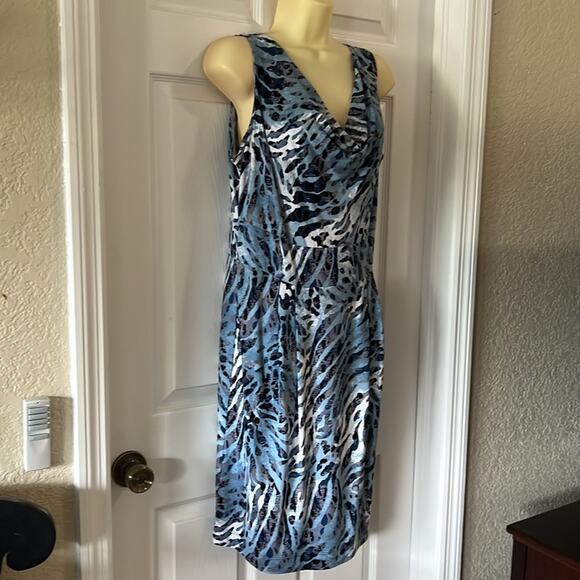 Clara S Blue Animal Print Knit Dress Woman Size Medium Sleeveless Waterfall Neck - Picture 2 of 10